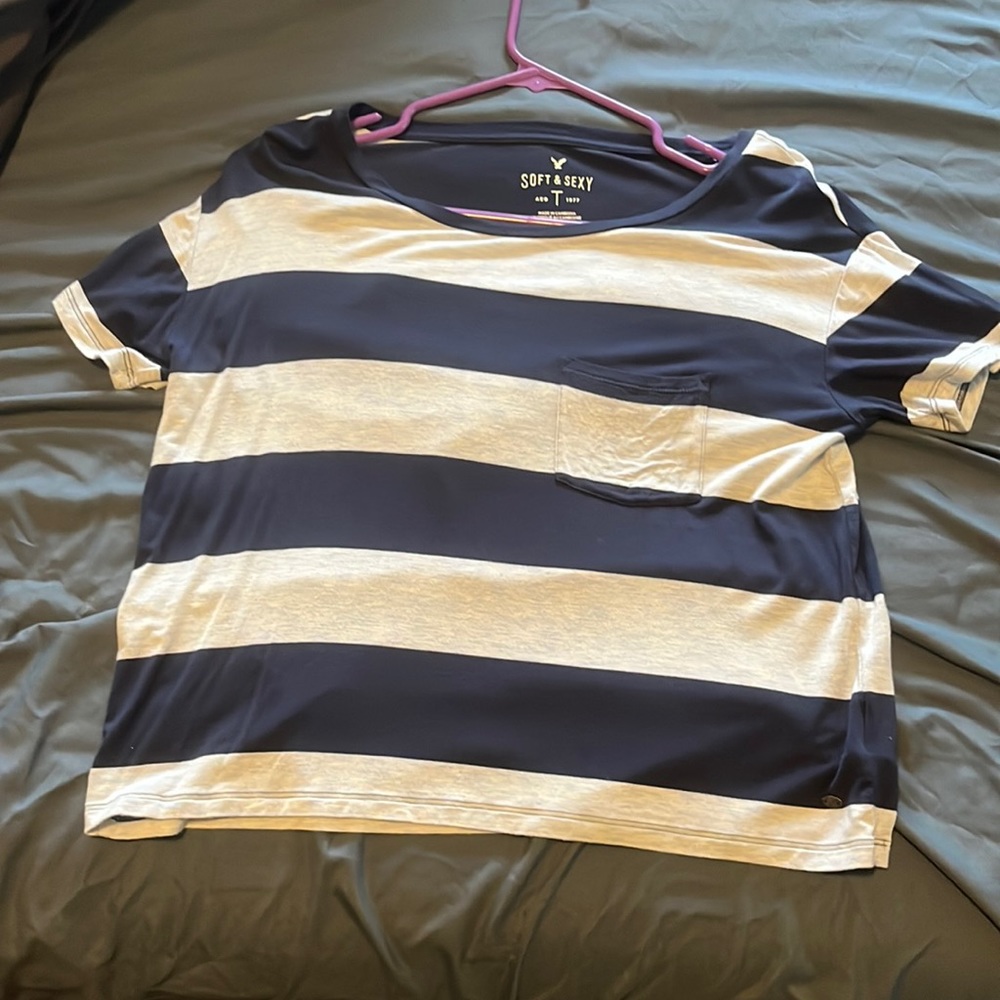 NWOT American Eagle soft&sexy tee